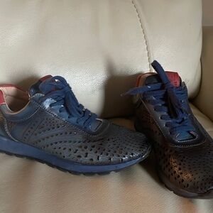 Worn once size 8 L’artiste spring step all leather sneakers but too short on me